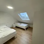 In דירה *